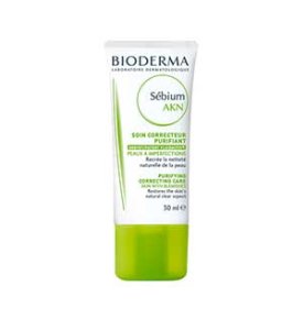 SEBIUM AKN FLUIDO CREMA FLUIDA SEBOREGOLATRICE PELLE IMPURAA TENDENZA ACNEICA RITENZIONALE 30 ML