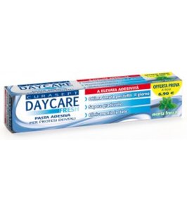 CURASEPT DAYCARE FRESH PASTA ADESIVA PER PROTESI DENTARIA 40ML