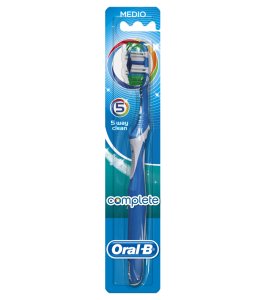 ORALB COMPLETE 5 IN 1 SPAZZOLINO MEDIO TESTINA 40 MM